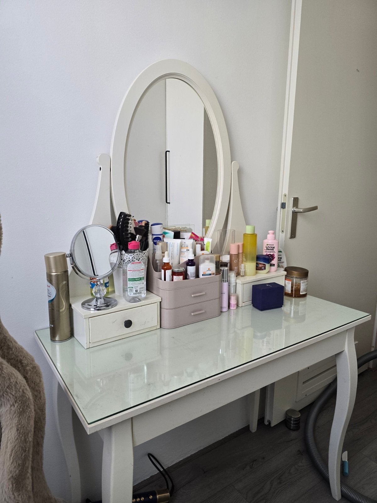Make-up tafel met spiegel en een stoeltje - nog in goede sta, Huis en Inrichting, Ophalen, 50 tot 100 cm, Zo goed als nieuw, Minder dan 100 cm