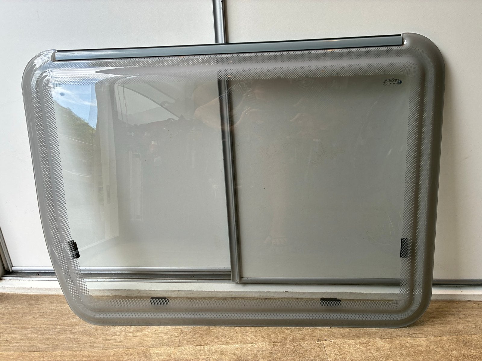 Raam RA (rechtsachter) Knaus Caravan grijs Polyplastic, Caravans en Kamperen, Caravan accessoires, Ophalen, Gebruikt