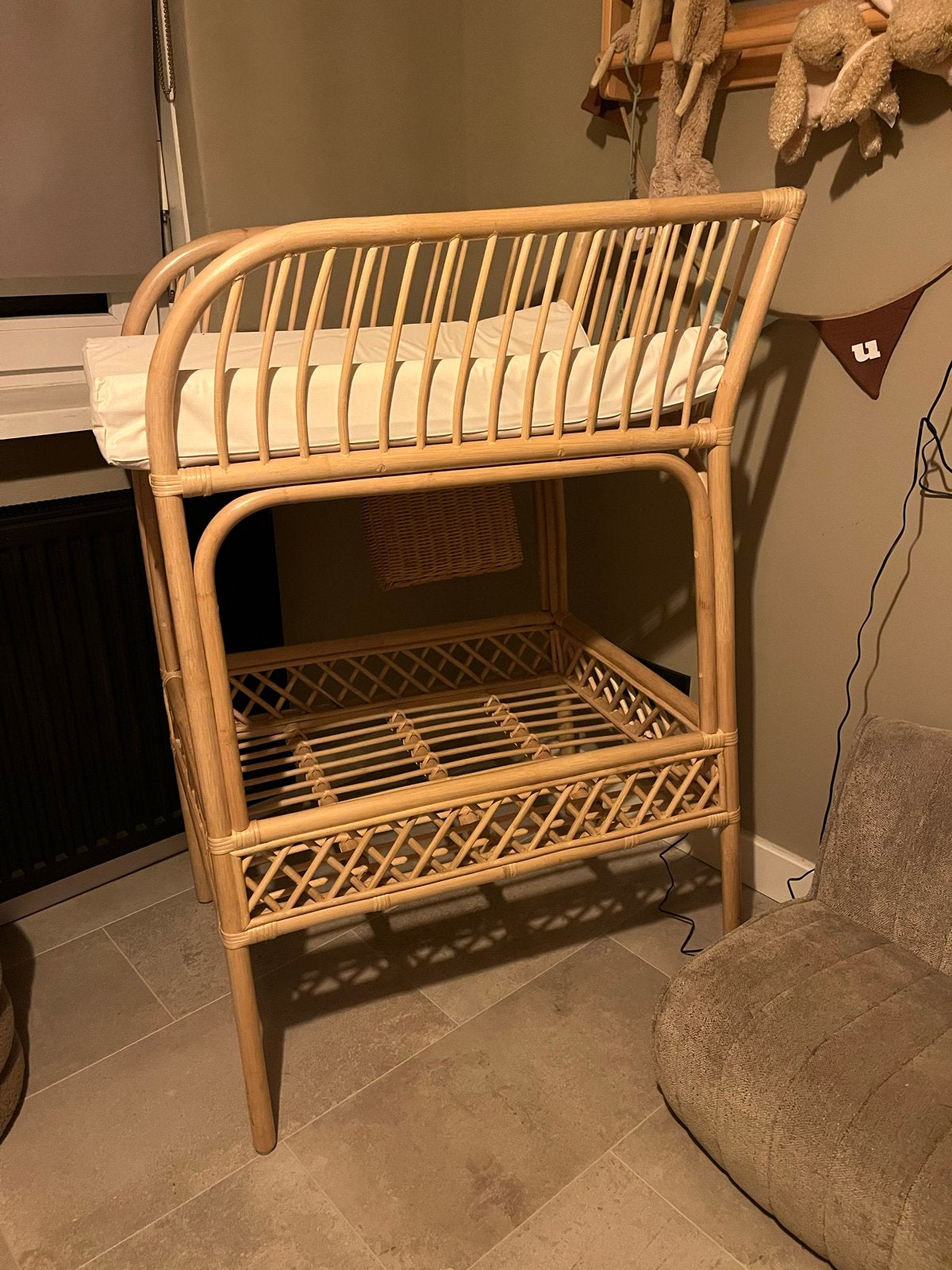 Unieke commode op goede hoogte, Kinderen en Baby's, Ophalen, Gebruikt, Commode, 90 tot 105 cm