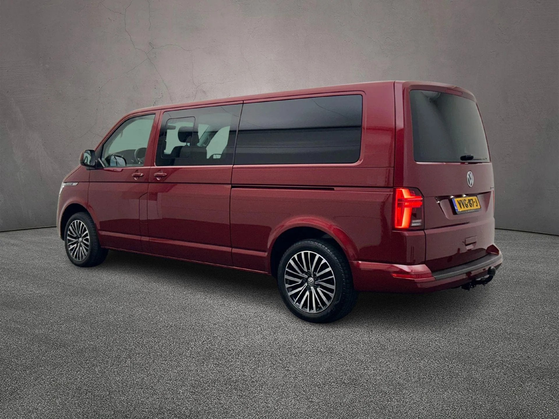 Volkswagen Transporter 2.0 TDI 204pk DSG L2 4Motion Bulli Du, Automaat, Gebruikt, Overige carrosserieën, 2500 kg