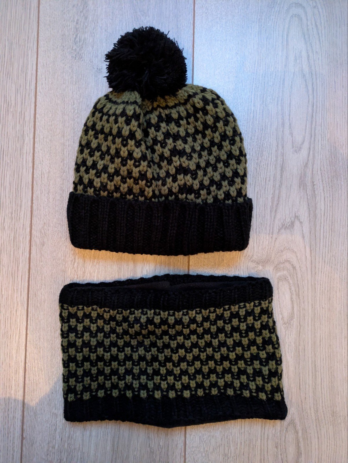 Muts en sjaal set kind - Zwart/Groen gebreid, Ophalen, Nieuw, Jongen of Meisje, Muts
