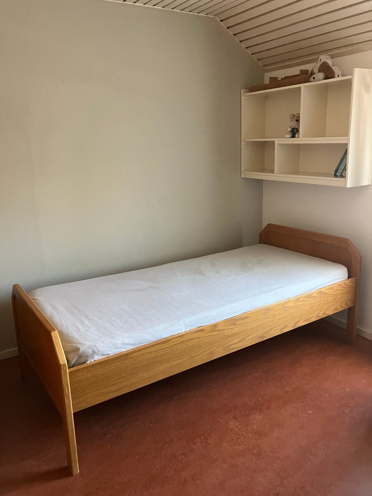 Eenpersoonsbed met verstelbare  en kledingkast, Huis en Inrichting, Slaapkamer | Bedden, Ophalen, 90 cm, Eenpersoons, Bruin