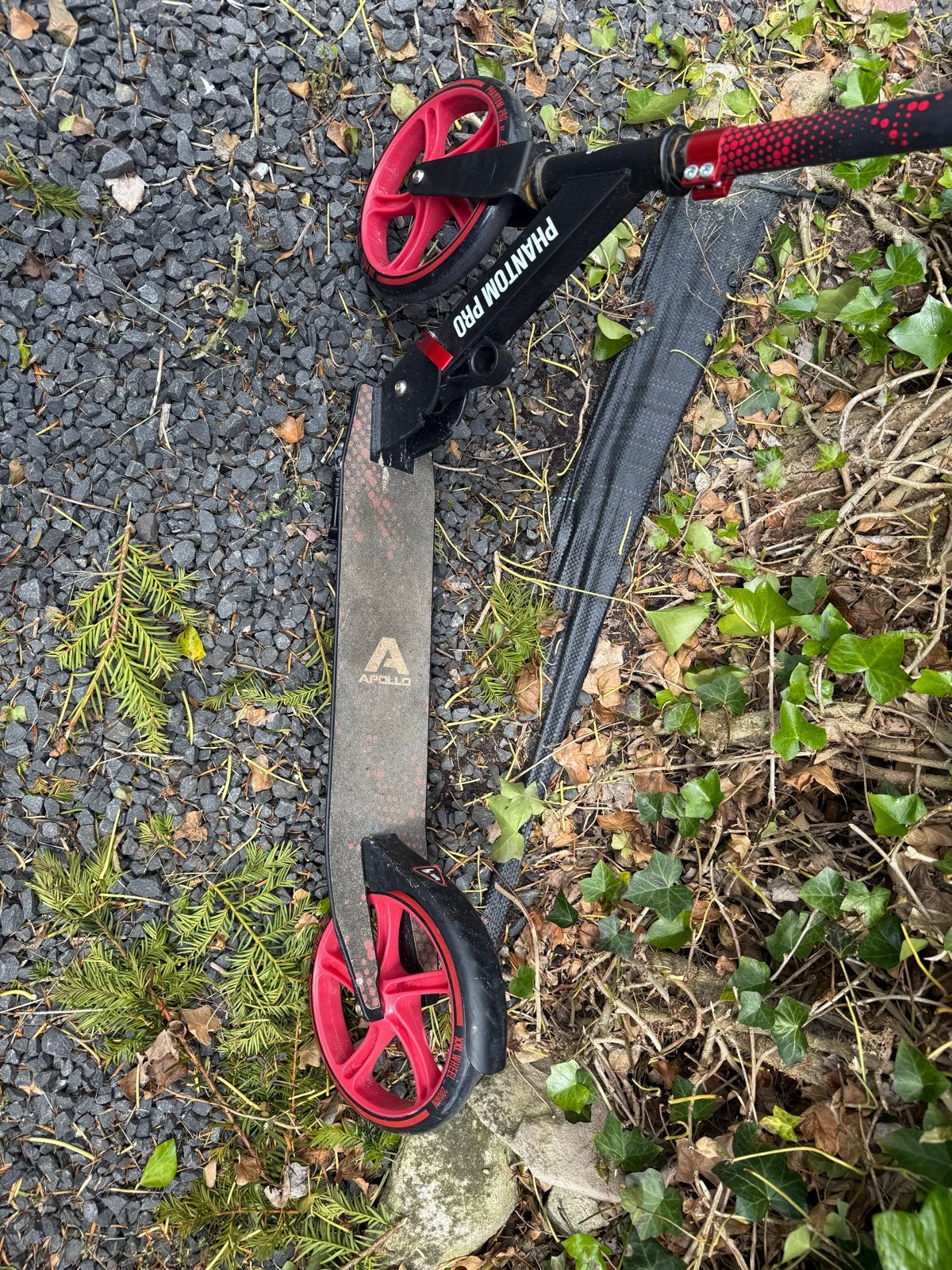 Apollo Phantom Pro step - Zwart/Rood, Fietsen en Brommers, Steps, Ophalen, Gebruikt, Gewone step