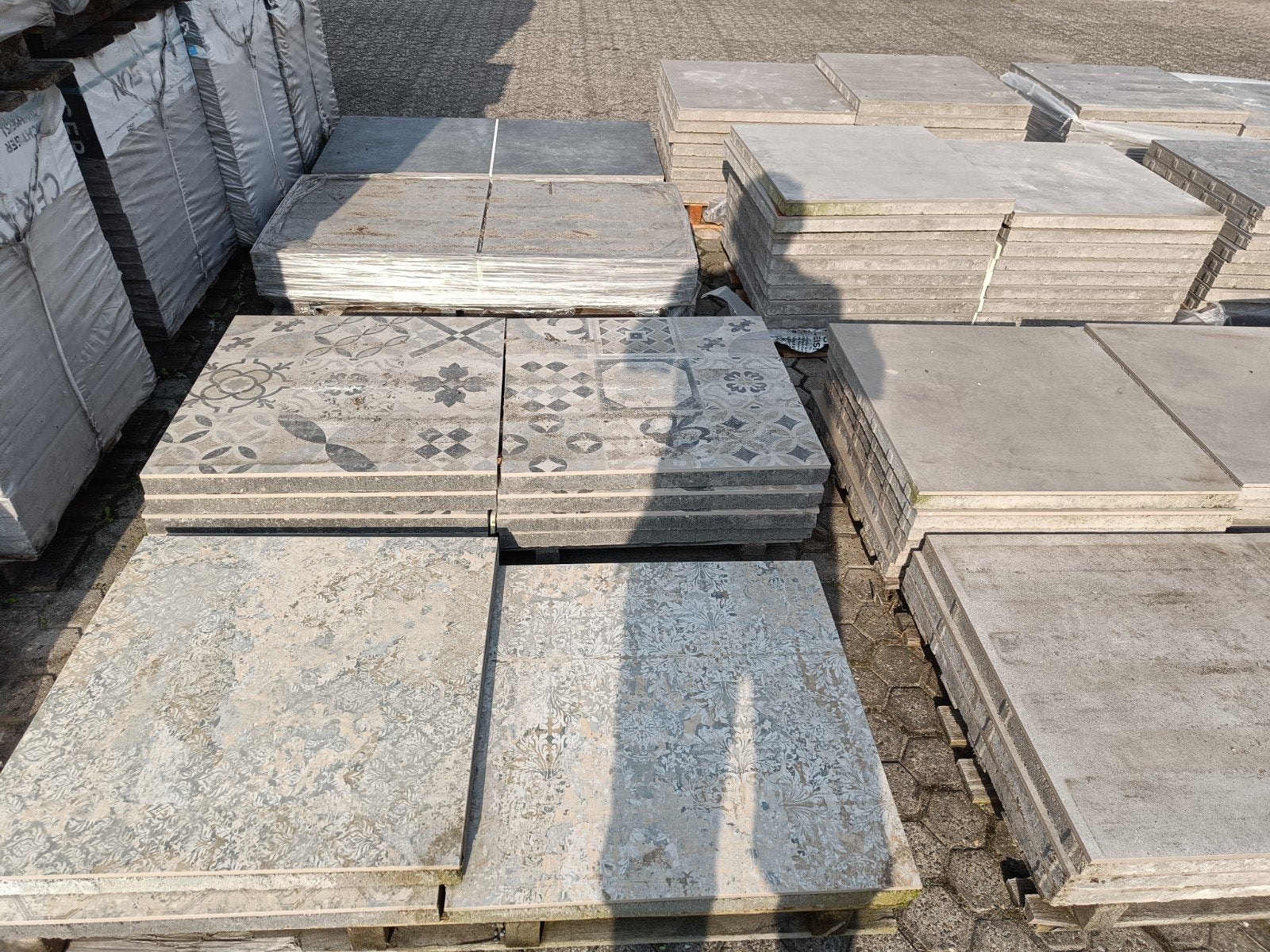 diverse restpartijen keramische tegels, Tuin en Terras, Ophalen, Nieuw