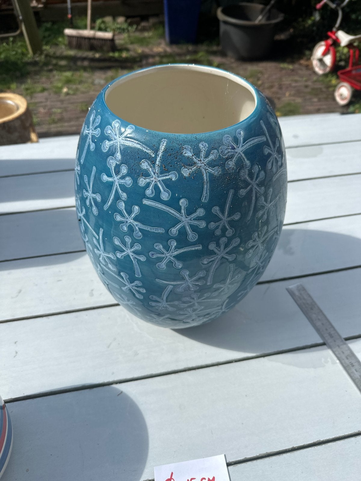 Decoratieve blauwe vaas met wit patroon, Antiek en Kunst, Antiek | Vazen, Ophalen