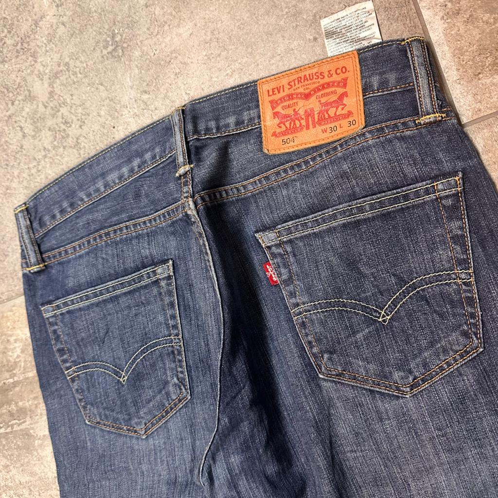 Levi’s 504 Denim Shorts Dark Wash W30 L30, Ophalen of Verzenden, Zo goed als nieuw, Blauw, W32 (confectie 46) of kleiner