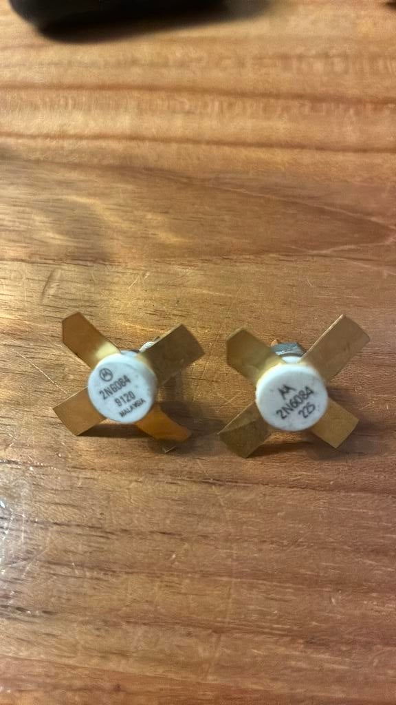 2 x motorola 2n6084 rf vermogenstransistoren, Ophalen of Verzenden, Nieuw