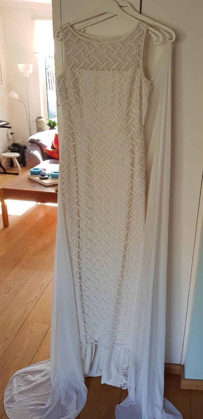 Elegante Trouwjurk met Kant en Chiffon, Kleding | Dames, Trouwkleding en Trouwaccessoires, Ophalen of Verzenden, Zo goed als nieuw
