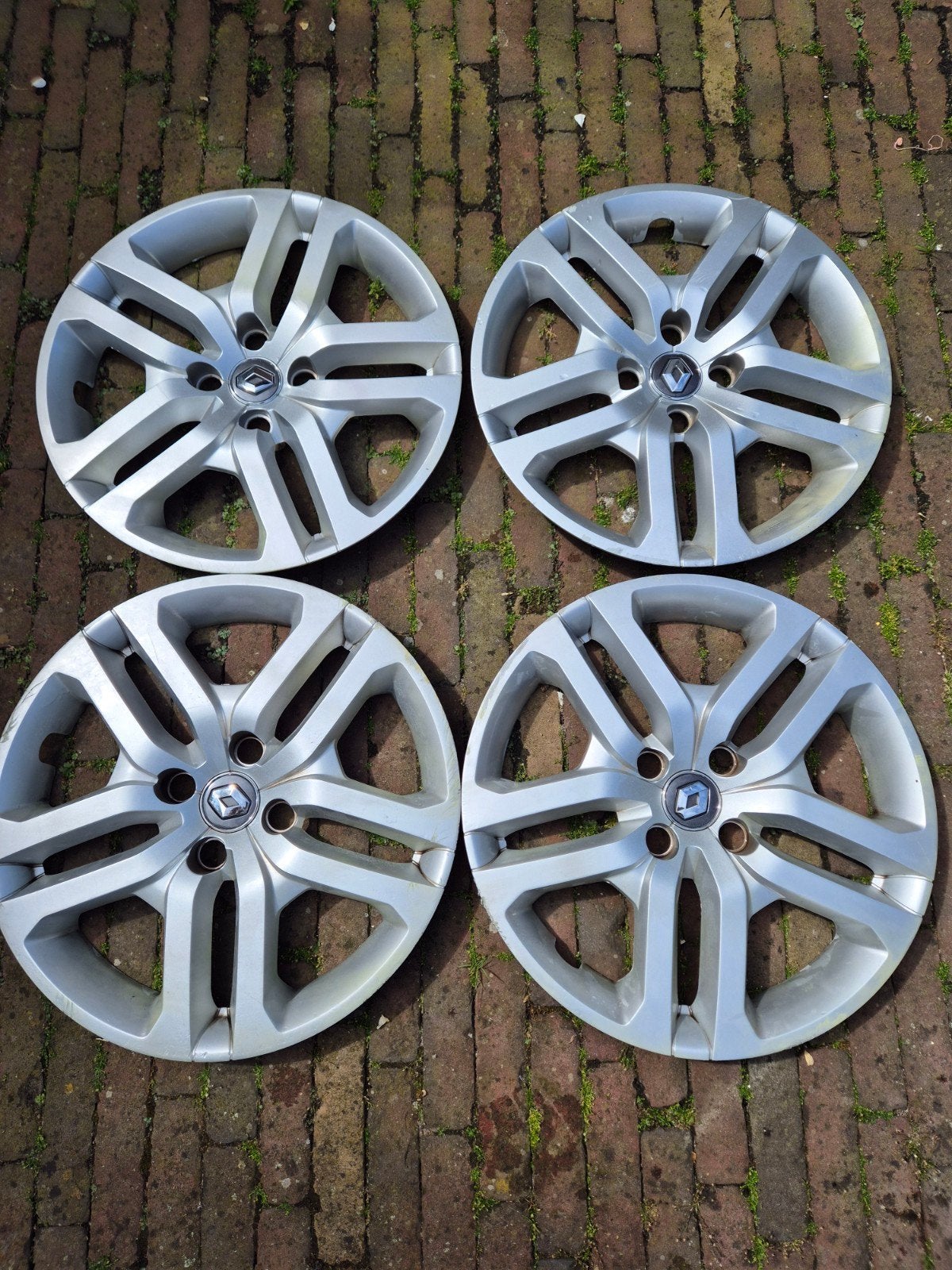 Wieldoppen Renault Clio 16" type 4 en 5, Ophalen of Verzenden, Gebruikt