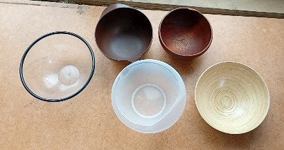Gratis kunststof en houten schalen., Ophalen, Gebruikt, Rond