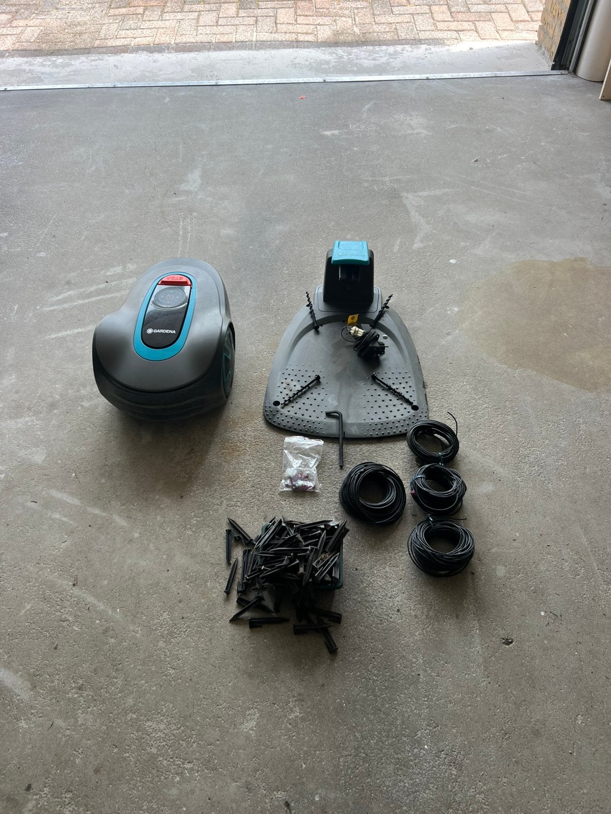 Goed werkende Gardena robotmaaier 500 m2, Ophalen of Verzenden, Gebruikt, 20 tot 25 cm, Bestuurbaar via app
