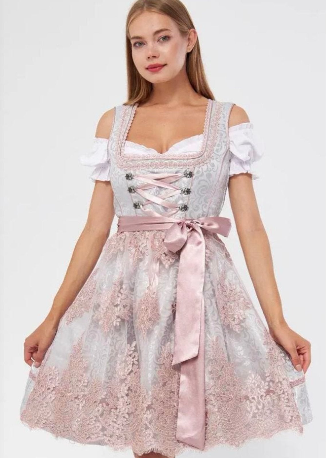 Elegante Dirndl Jurk met Kant en Roze Details, Kleding | Dames, Maat 38/40 (M), Ophalen of Verzenden, Zo goed als nieuw, Knielengte