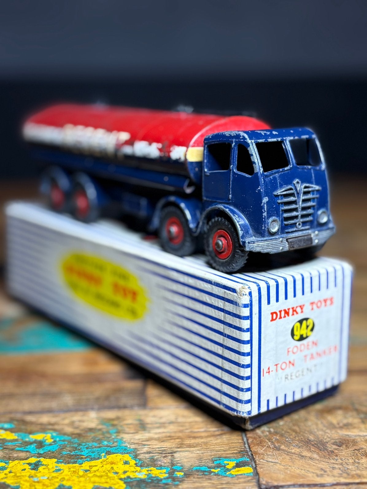 Dinky Toys 942 Foden 14-Ton Tanker “REGENT” – originele doos, Ophalen of Verzenden, Gebruikt, Bus of Vrachtwagen, Dinky Toys