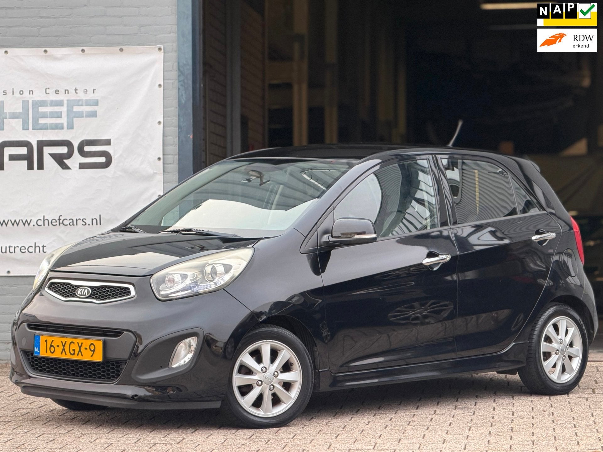 Kia Picanto 1.0|NAP|AIRCO|NIEUWEAPK|HALFLEER|5DEURS|BOEKJES!, Auto's, Voorwielaandrijving, Gebruikt, 400 kg, Leder en Stof