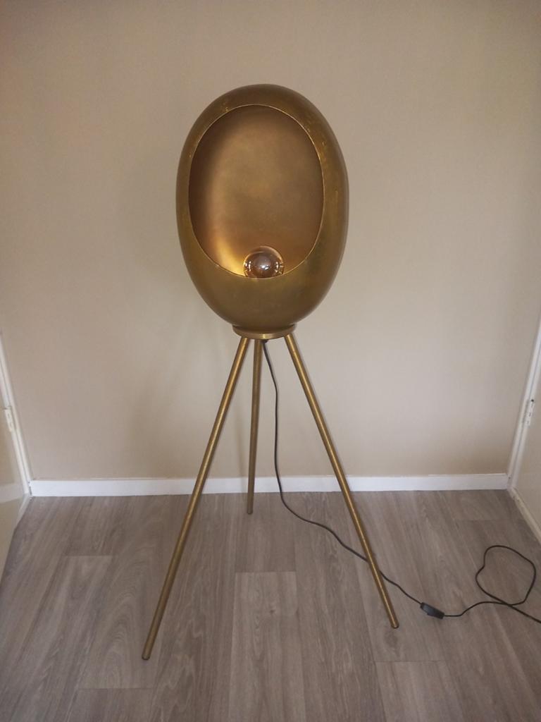 Countryfield vloerlamp egg goud, Huis en Inrichting, Lampen | Vloerlampen, Ophalen, Zo goed als nieuw, Metaal, 150 tot 200 cm
