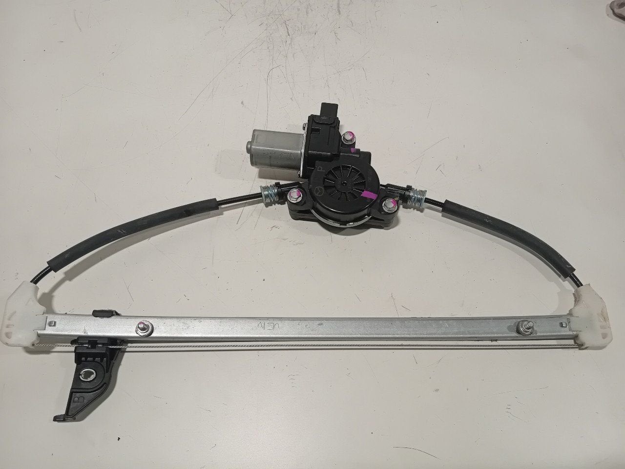 Raammechaniek links achter Mazda 3 serie, Onderdelen@venauto.nl, Van der Ven Autorecycling B.V., Gebruikt, Ettenseweg 76, 4706 PB Roosendaal, The Netherlands