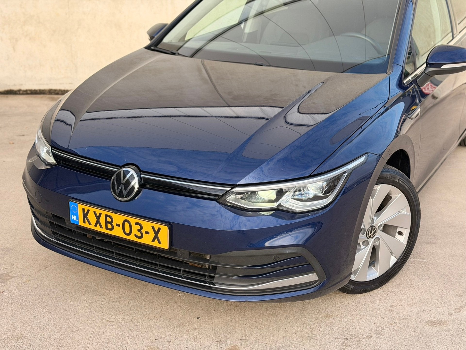 Volkswagen Golf 1.5 eTSI DSG IQ Light Memory Massage Sfeer A, Auto's, Euro 6, 4 cilinders, 150 pk, Blauw