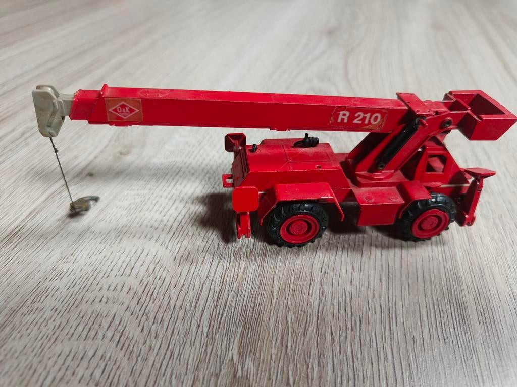 Gescha O&K R 210 Speelgoedkraan - Rood, Ophalen of Verzenden, Gebruikt, Bus of Vrachtwagen