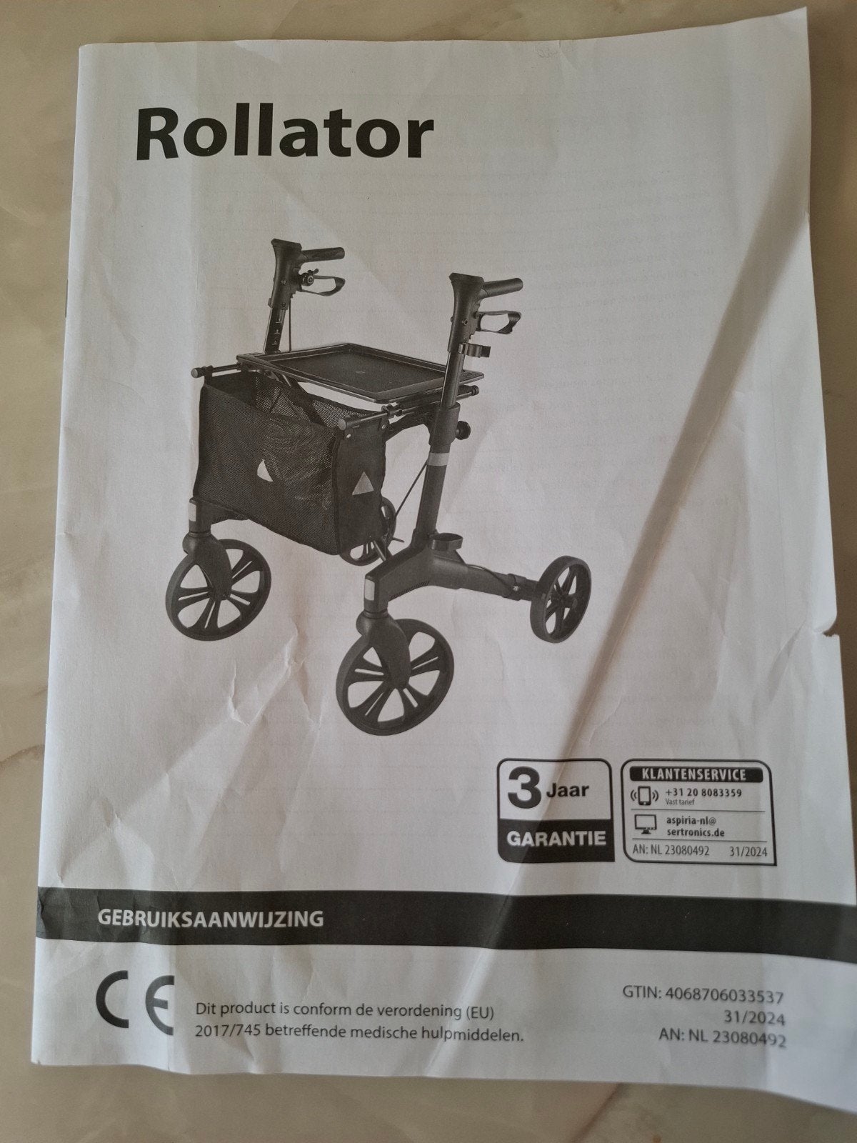 Rollator 2 jaar oud, Ophalen, Opvouwbaar, Zo goed als nieuw