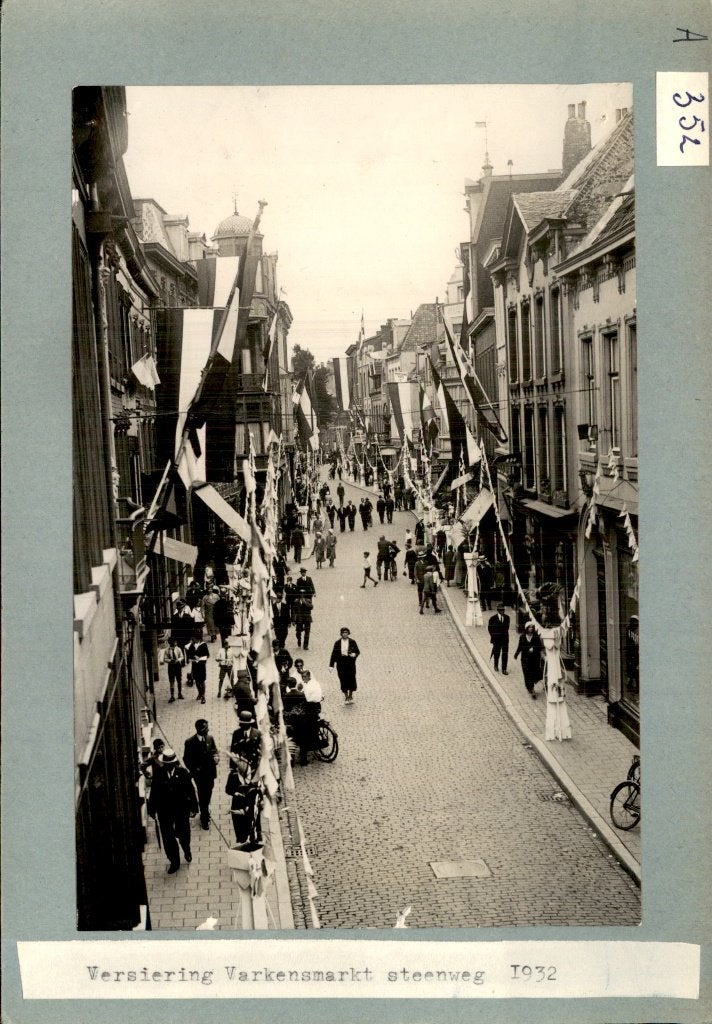 Roermond - Varkensmarkt - Foto - 1932, Verzamelen, Ophalen of Verzenden, 1920 tot 1940, Limburg