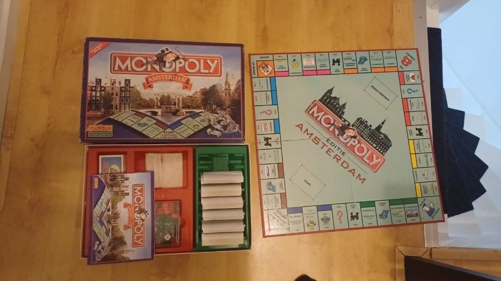 bordspel 1e editie Monopoly Amsterdam Monopolie limited, Vijf spelers of meer, Ophalen of Verzenden, Zo goed als nieuw, Monopoly