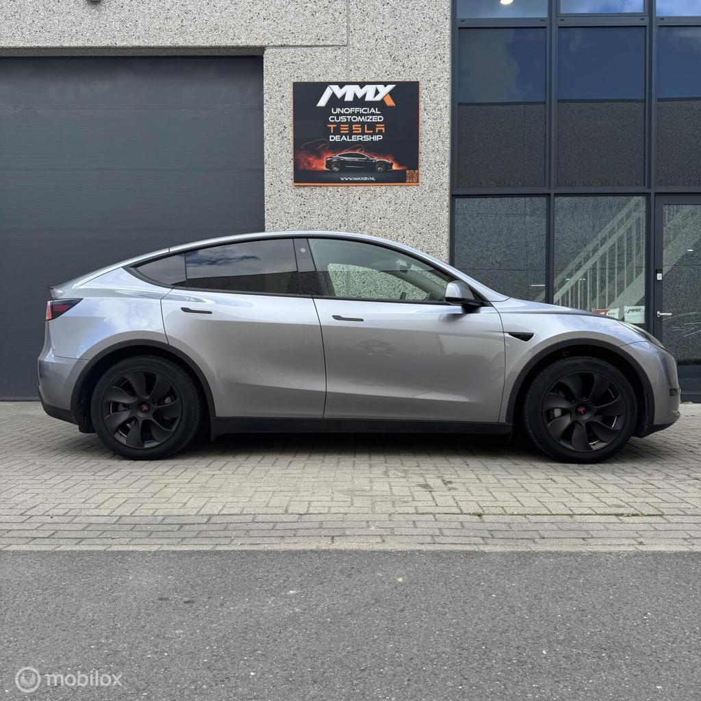 Tesla model Y Long Range AWD 7 SEATER + MMX PACK + IAP, Automaat, 389 pk, Gebruikt, Zwart