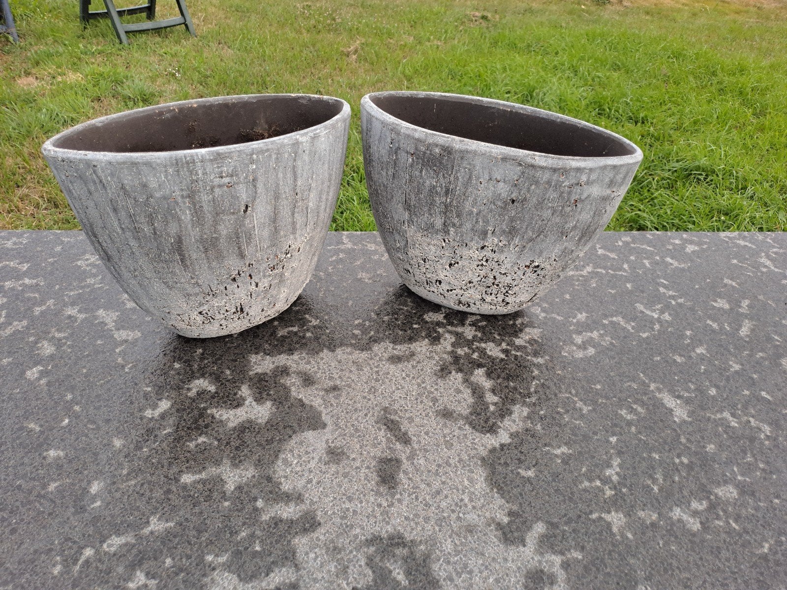 Set van 2 betonnen bloempotten, grijs, voor buiten, Tuin en Terras, Ophalen, Gebruikt, Minder dan 60 cm, Balkon