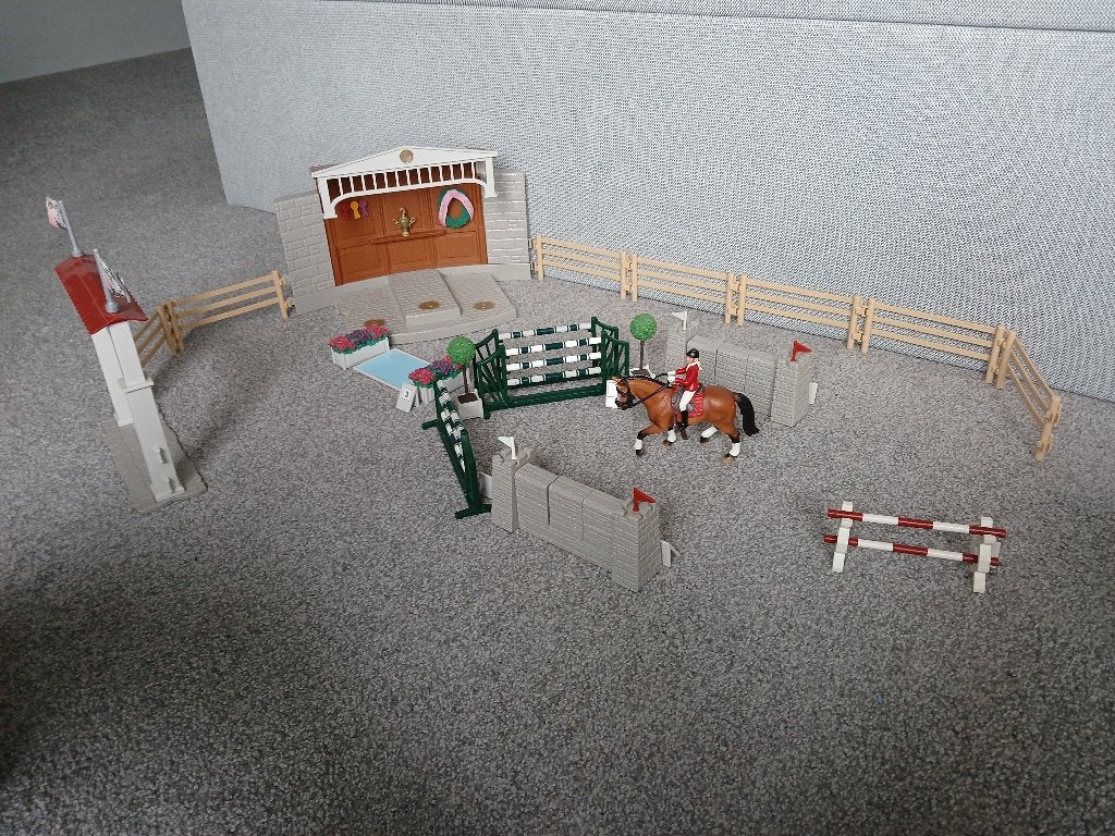 Mooie wedstrijd schleich set, 7 paarden en veel extra’s, Verzamelen, Speelgoed, Ophalen of Verzenden, Zo goed als nieuw