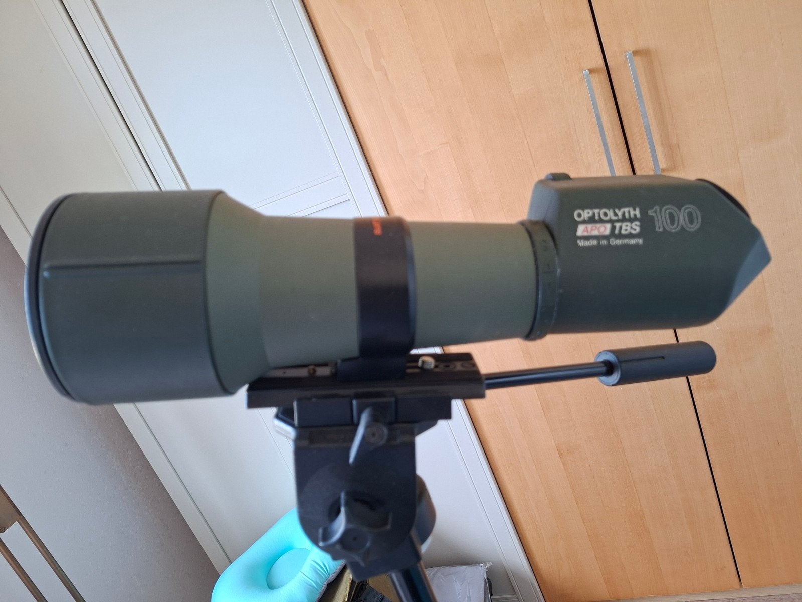 Optolyth APO TBS 100 Spotting Scope met Manfrotto Statief, Audio, Tv en Foto, Optische apparatuur | Telescopen, Gebruikt, Lenzentelescoop (refractor)