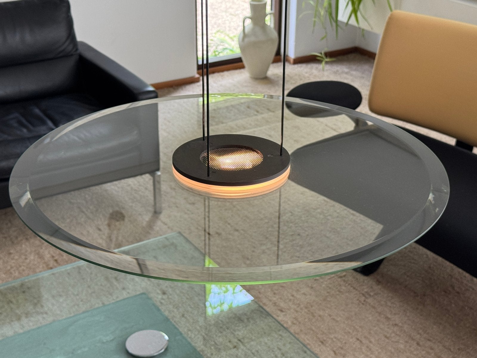 Moderne glazen hanglamp met sfeervolle verlichting, Huis en Inrichting, Lampen | Hanglampen, Zo goed als nieuw, Glas, Overige fittingen