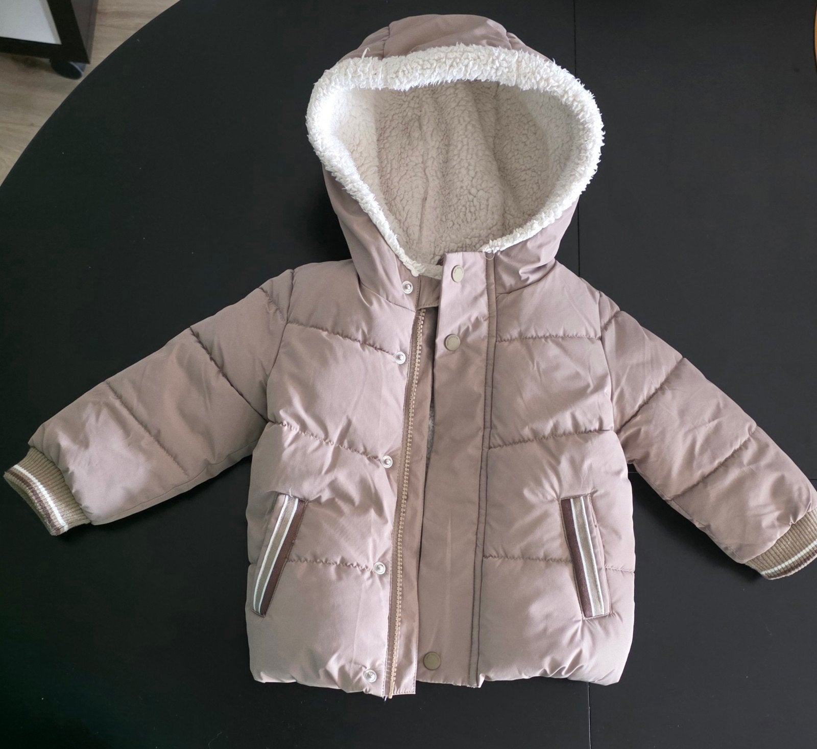 C&A baby jasje maat 80 (9-12 maanden) - Zo goed als nieuw, Kinderen en Baby's, C&A, Jongetje of Meisje, Ophalen of Verzenden, Zo goed als nieuw