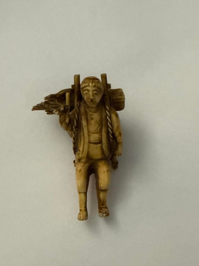 Antieke Netsuke uit de 19e Eeuw - Japanse Kunst, Ophalen of Verzenden, Gebruikt, Mens