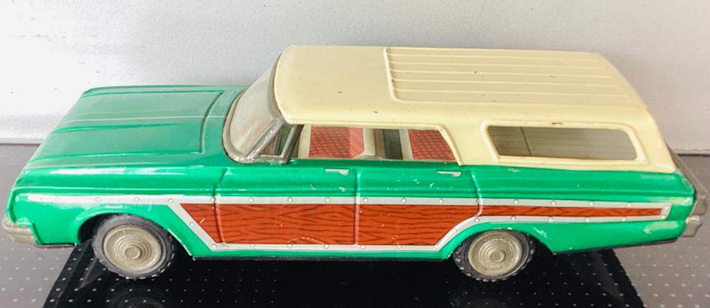 Oude blikken Ford station wagon,Yonezawa, Country Square?, Antiek en Kunst, Ophalen