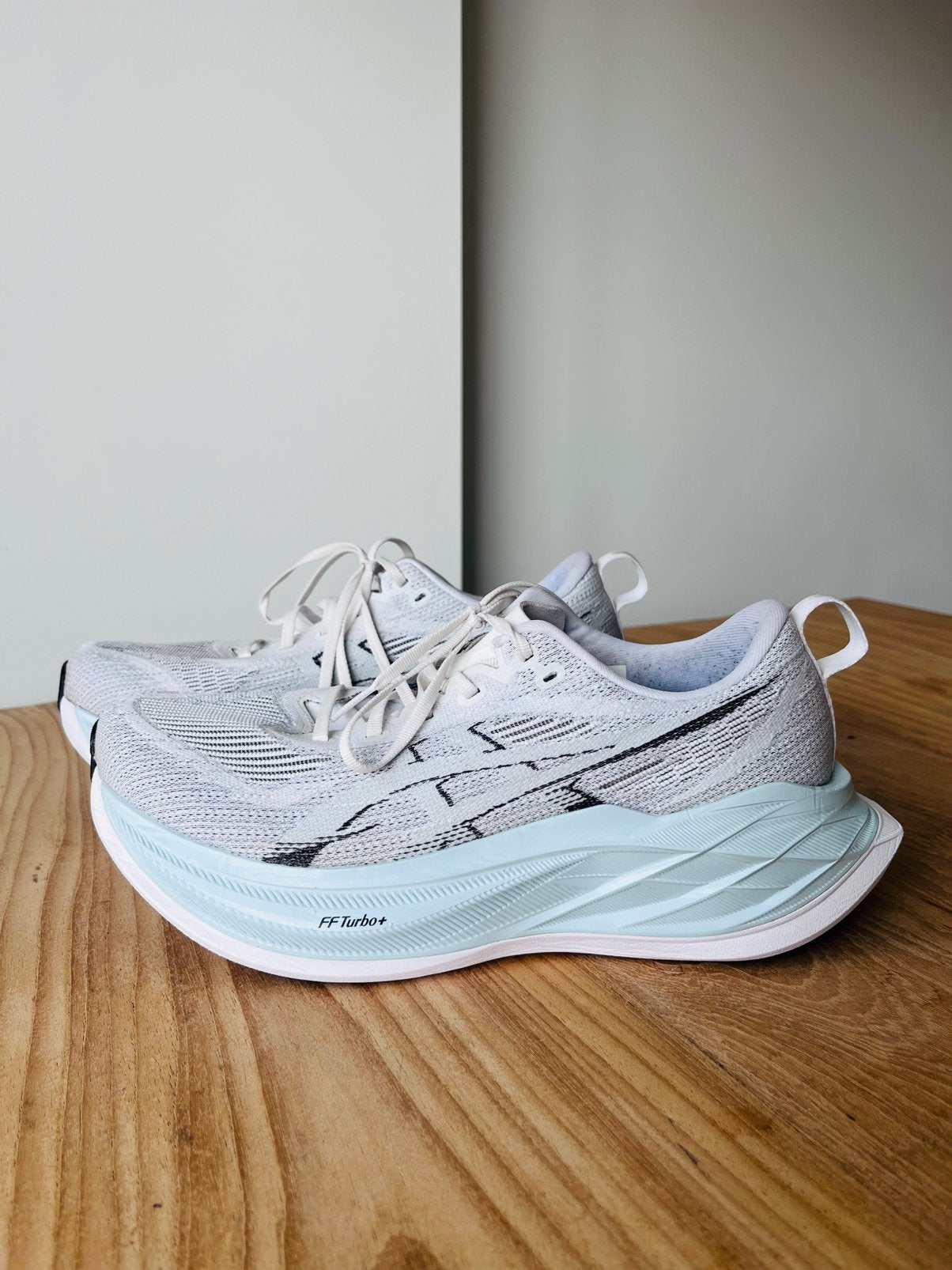 Hardloopschoenen Asics Superblast 2 sneakers, Sport en Fitness, Loopsport en Atletiek, Ophalen of Verzenden, Zo goed als nieuw