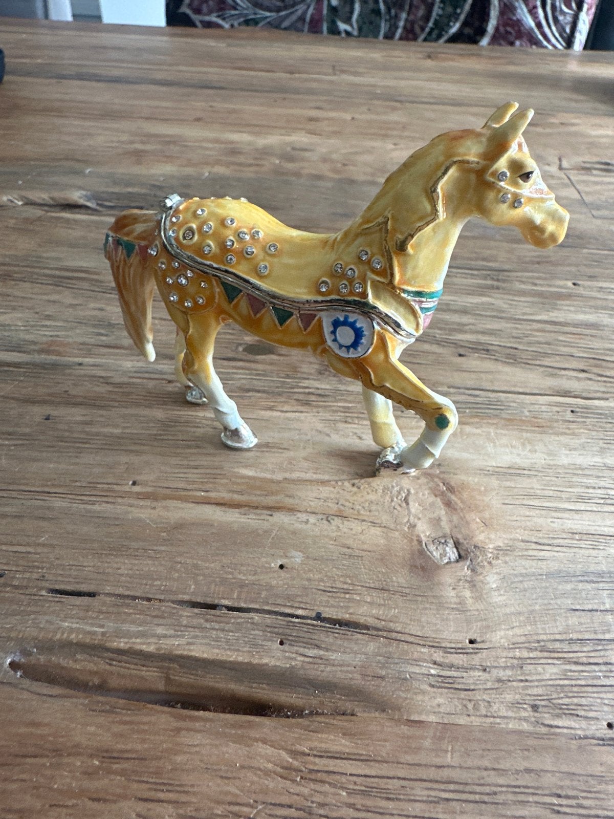 Decoratief Paard Beeldje met Opbergvakje en Ketting, Ophalen of Verzenden, Zo goed als nieuw, Paard, Beeldje of Figuurtje