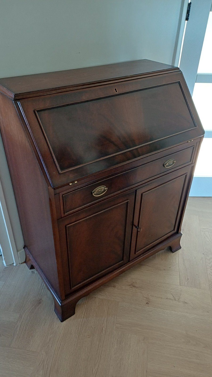 Antieke Heldense Exclusive secretaire met groen lederen blad, Ophalen