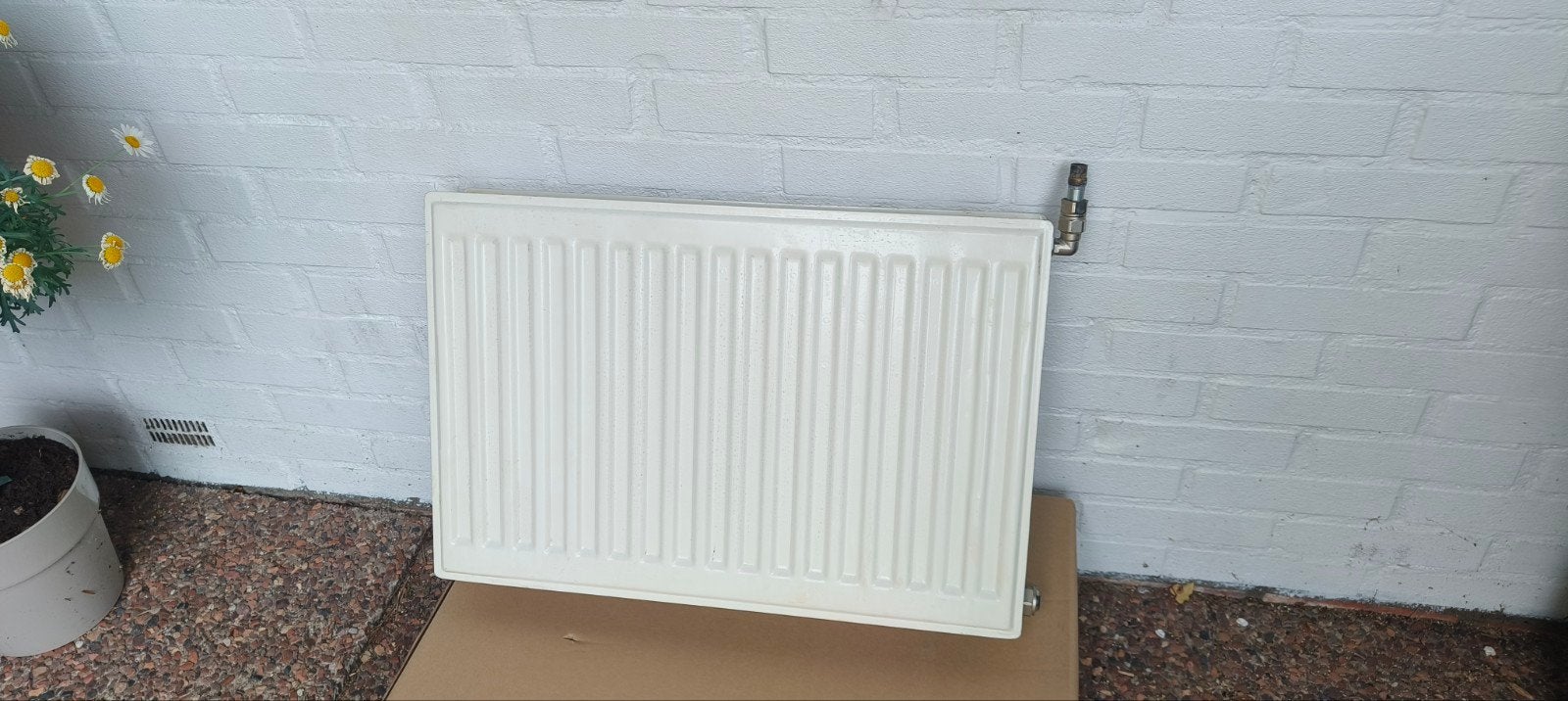 Twee keer kleine radiator van 60x40 cm., Ophalen, 60 tot 150 cm, Radiator, 30 tot 80 cm