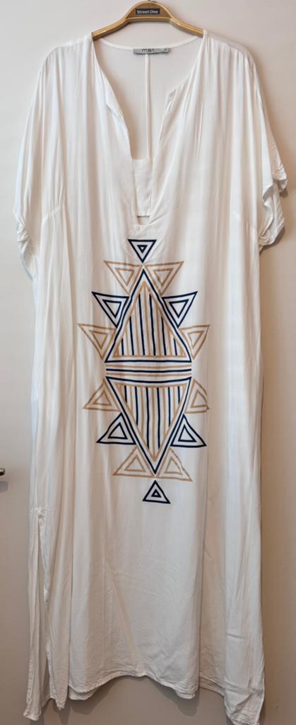 Mat Fashion jurk, maat M. 50, Nieuwstaat., Kleding | Dames, Grote Maten, Ophalen of Verzenden, Nieuw, Wit, Jurk