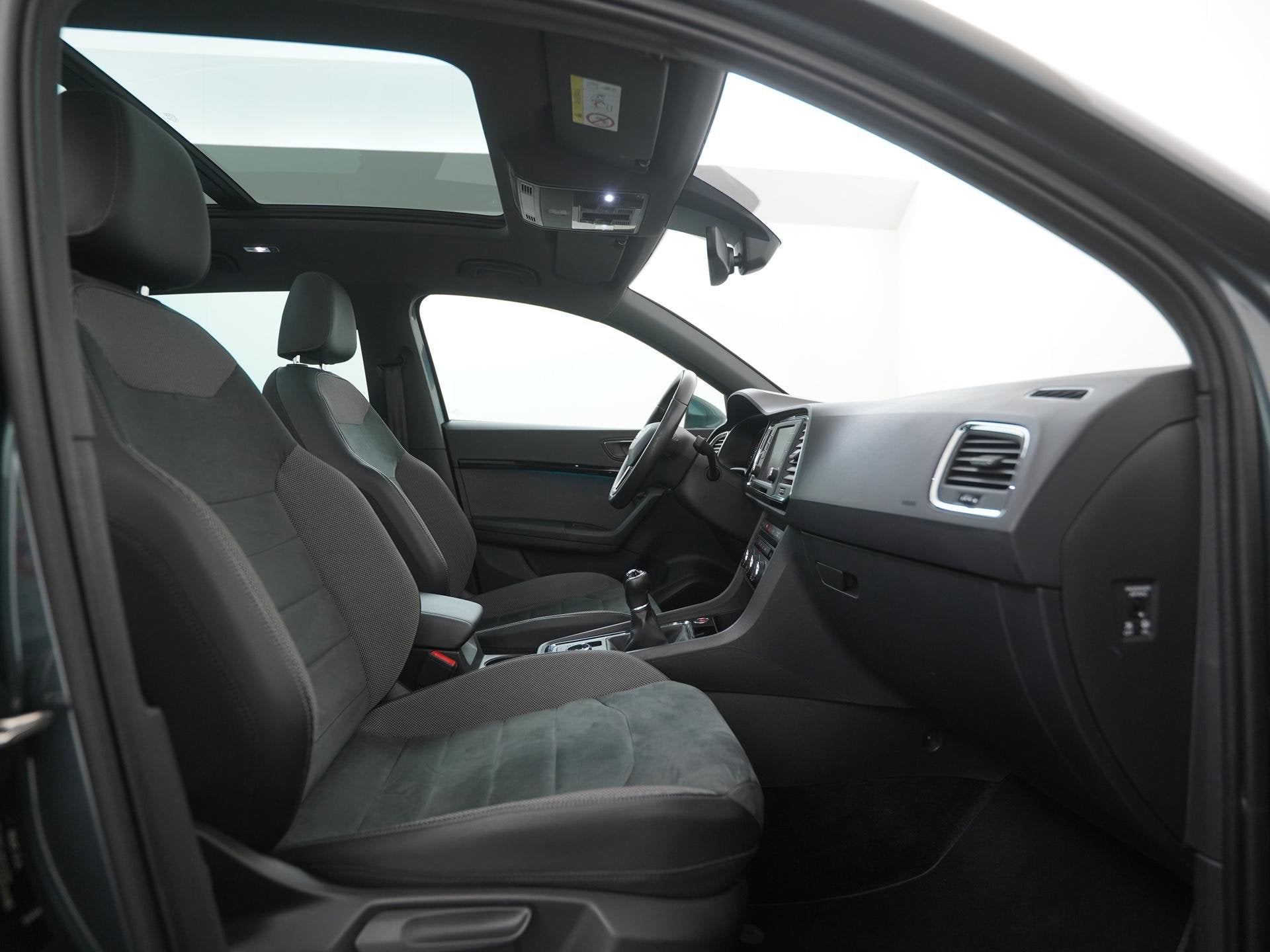 SEAT Ateca 1.5 TSI FR Business Intense | Trekhaak | Panorama, Auto's, Voorwielaandrijving, 4 cilinders, Bedrijf, Handgeschakeld