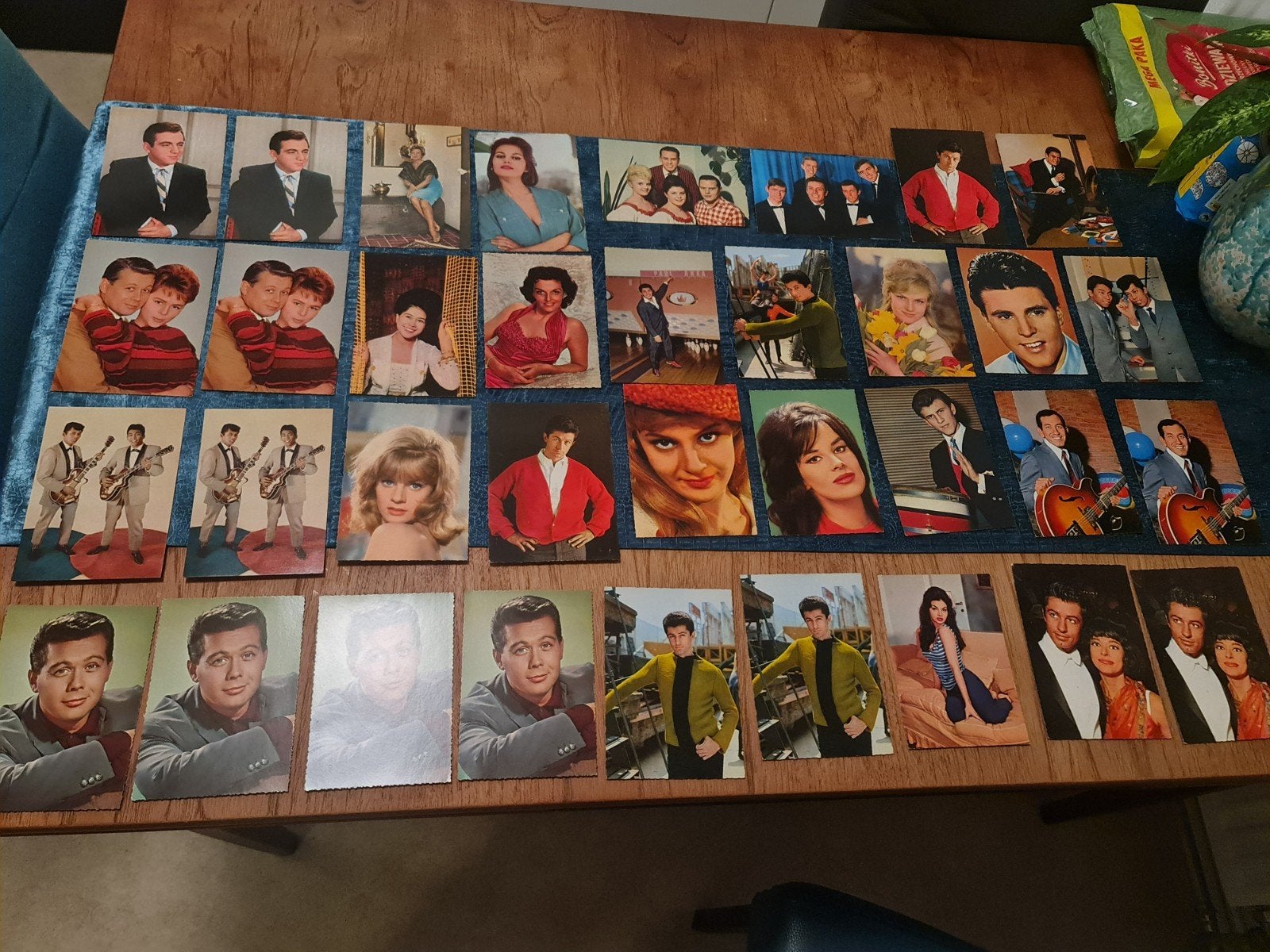 Verzameling van 35 vintage ansichtkaarten van beroemdheden, Ophalen of Verzenden, Zo goed als nieuw, Foto of Kaart
