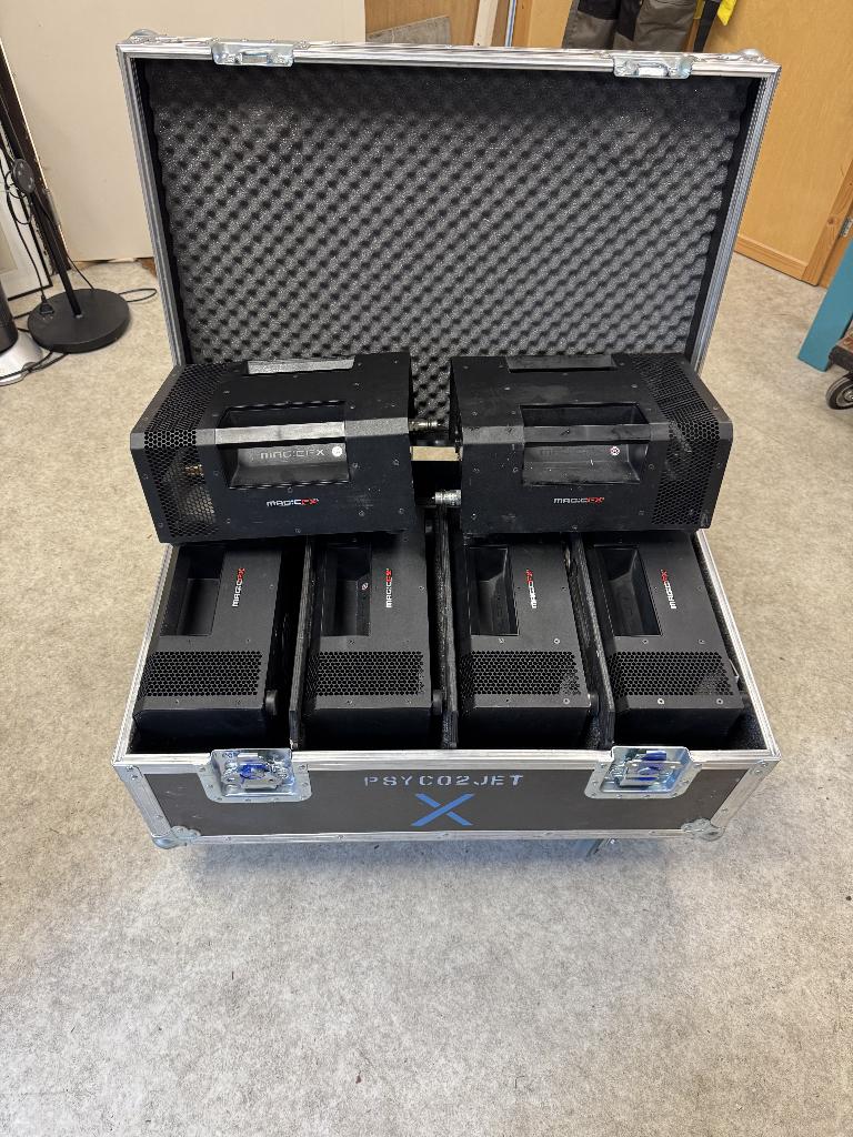 6x Magic FX PSYCO2jet Co2 jet, Muziek en Instrumenten, ., Zo goed als nieuw, ., Flightcase