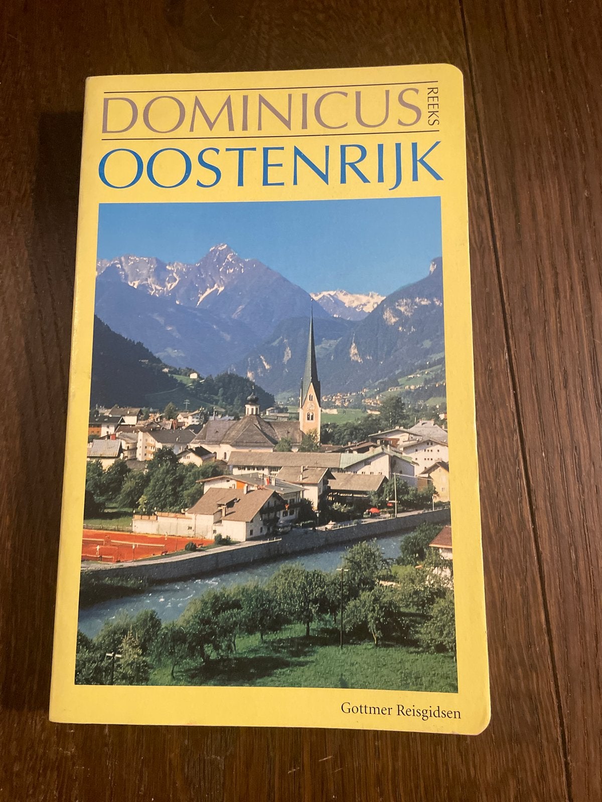 Dominicus Oostenrijk Reisgids - Gottmer Reisgidsen, Boeken, Europa, Ophalen of Verzenden, Reisgids of -boek, Gelezen