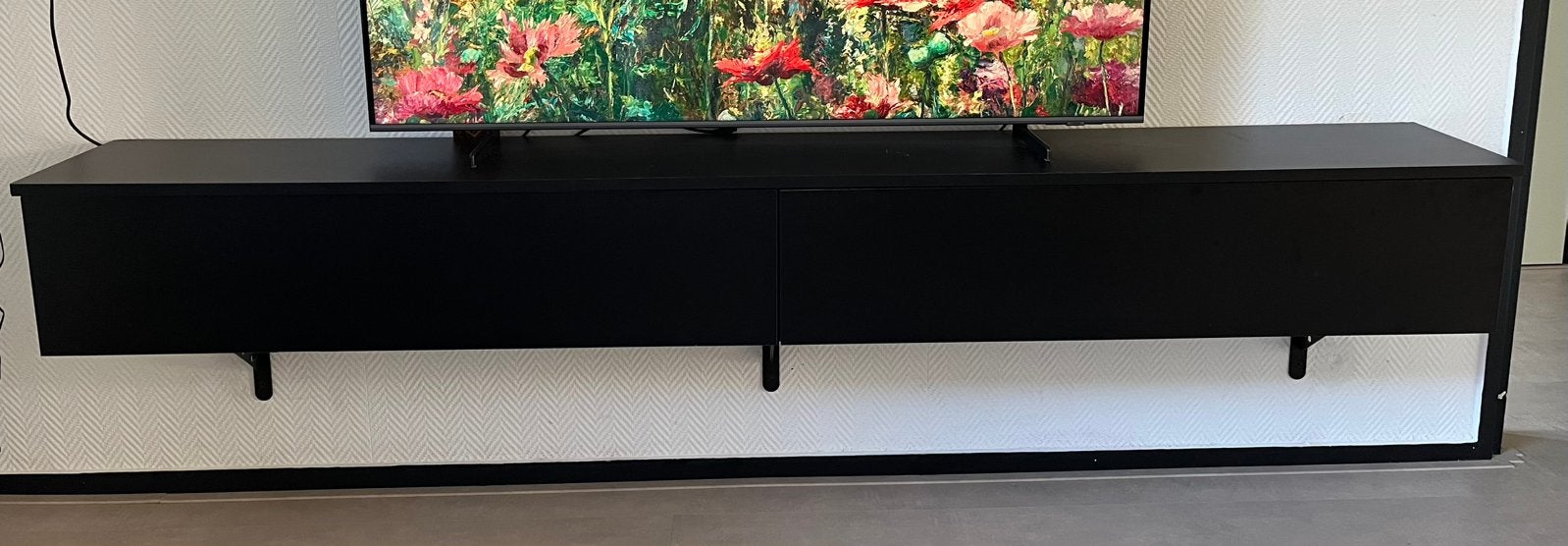 Tv-meubel 240 cm Zwart hout, Ophalen, Gebruikt, 200 cm of meer, Minder dan 100 cm