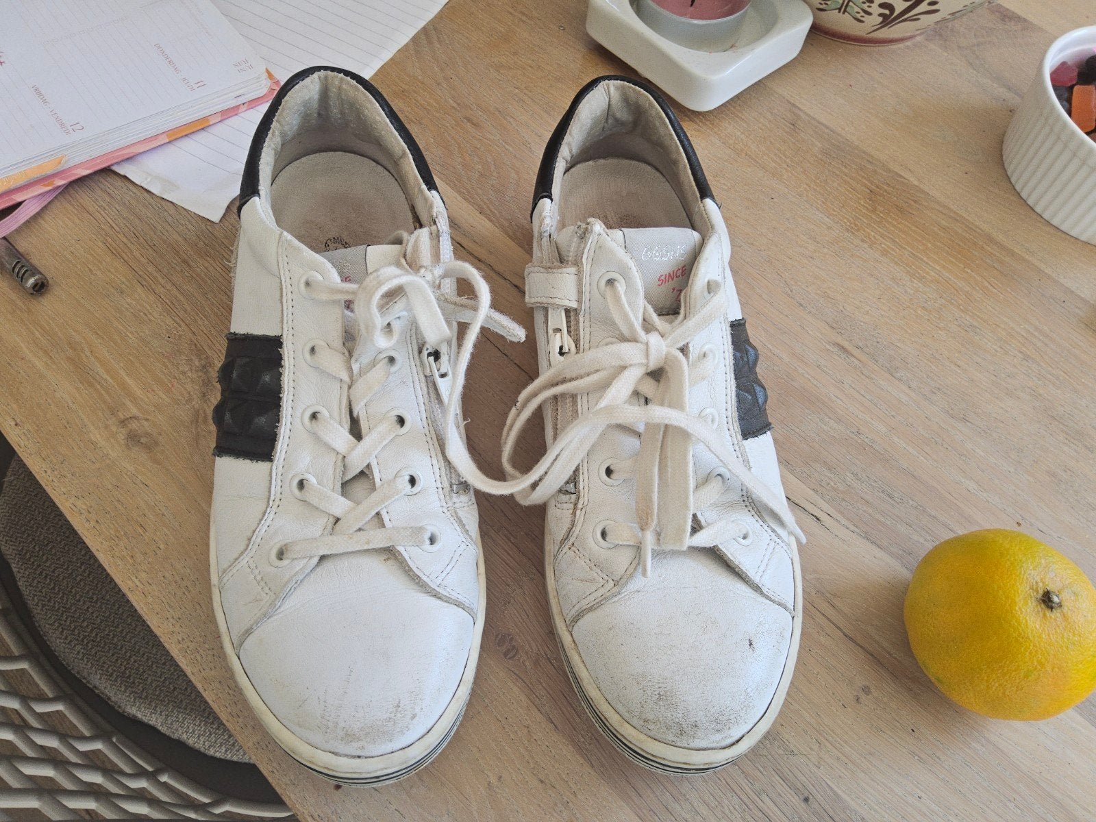 Wit blauwe sneakers meisje GIGA mt 35 met veters en rits, kl, Kinderen en Baby's, Kinderkleding | Schoenen en Sokken, Meisje, Schoenen