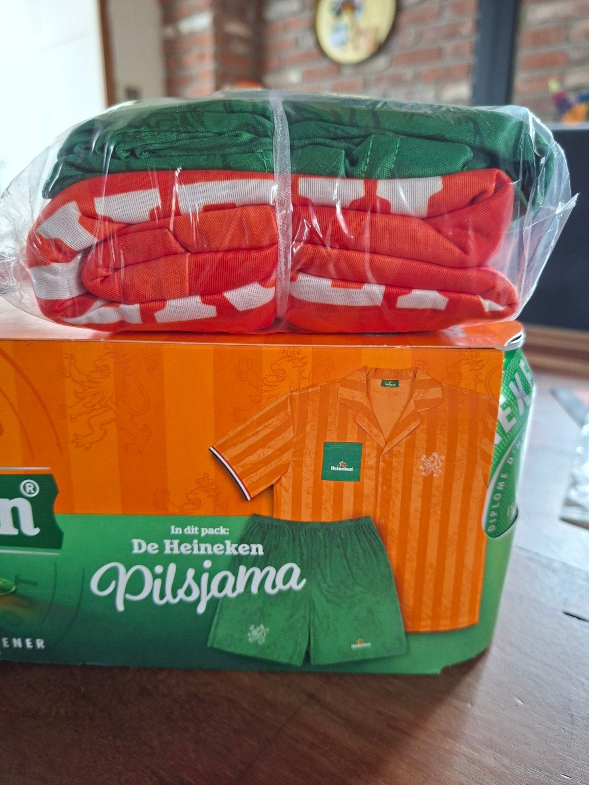 Heineken pilsjama NIEUW mt L/XL wk voetbal 2 delig, Ophalen of Verzenden, Nieuw, Kleding, Heineken