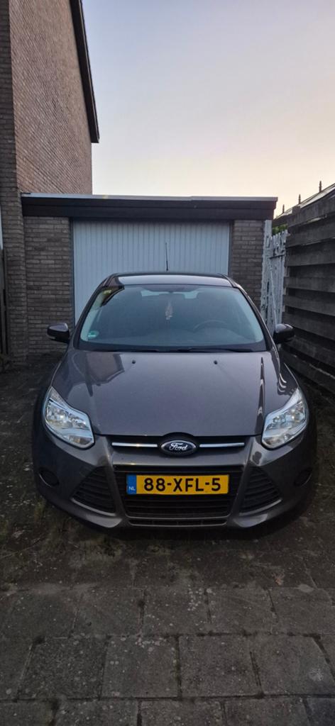 Ford Focus 1.0 Ecoboost 74KW 5-D 2012 Bruin, Auto's, Zwart, Bruin, 635 kg, 100 pk