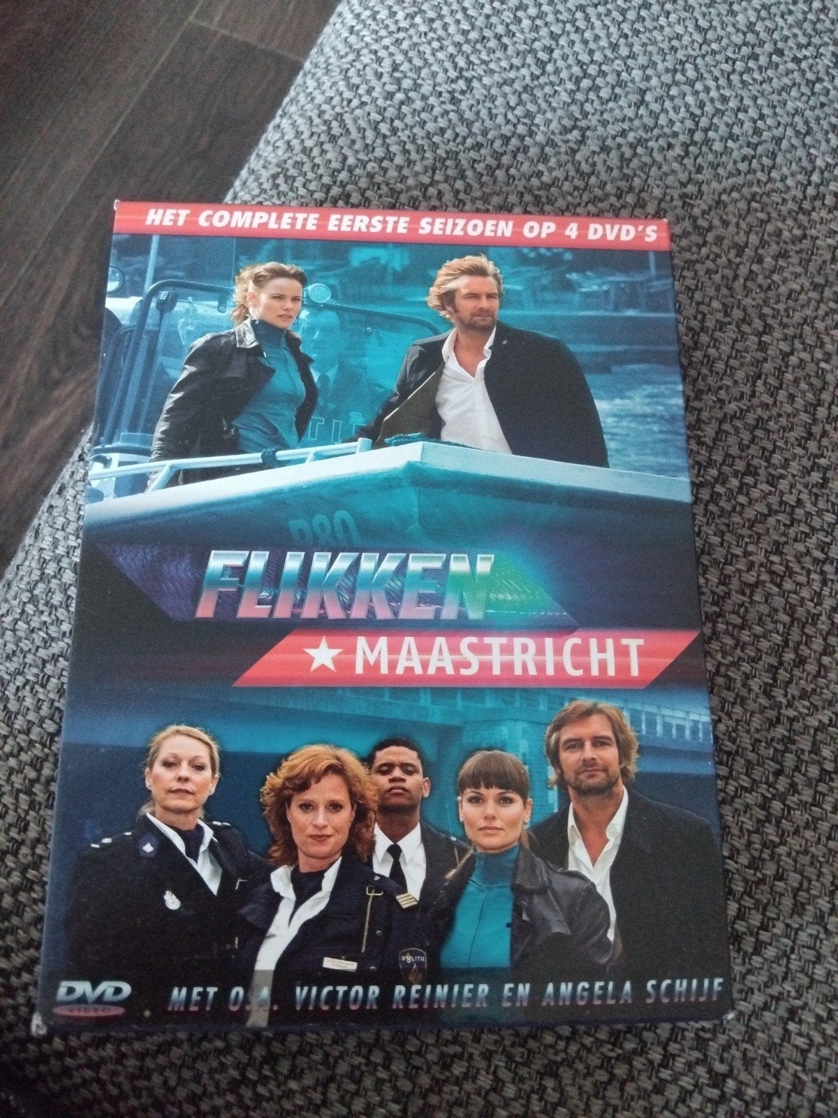 Flikken Maastricht - Het complete eerste seizoen (4 DVD's), Seizoen 1, Misdaad, Ophalen of Verzenden, Zo goed als nieuw