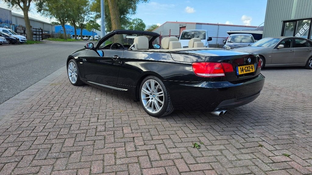 BMW 3-Serie 2.5 325I Cabrio 2007 Zwart, Auto's, 13 km/l, Achterwielaandrijving, Beige, Cabriolet