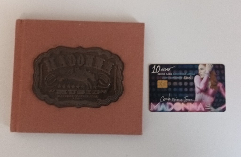 Madonna Limited Edition CD boek met pasje Arena 2006, Ophalen of Verzenden, Pop, Inclusief boekje