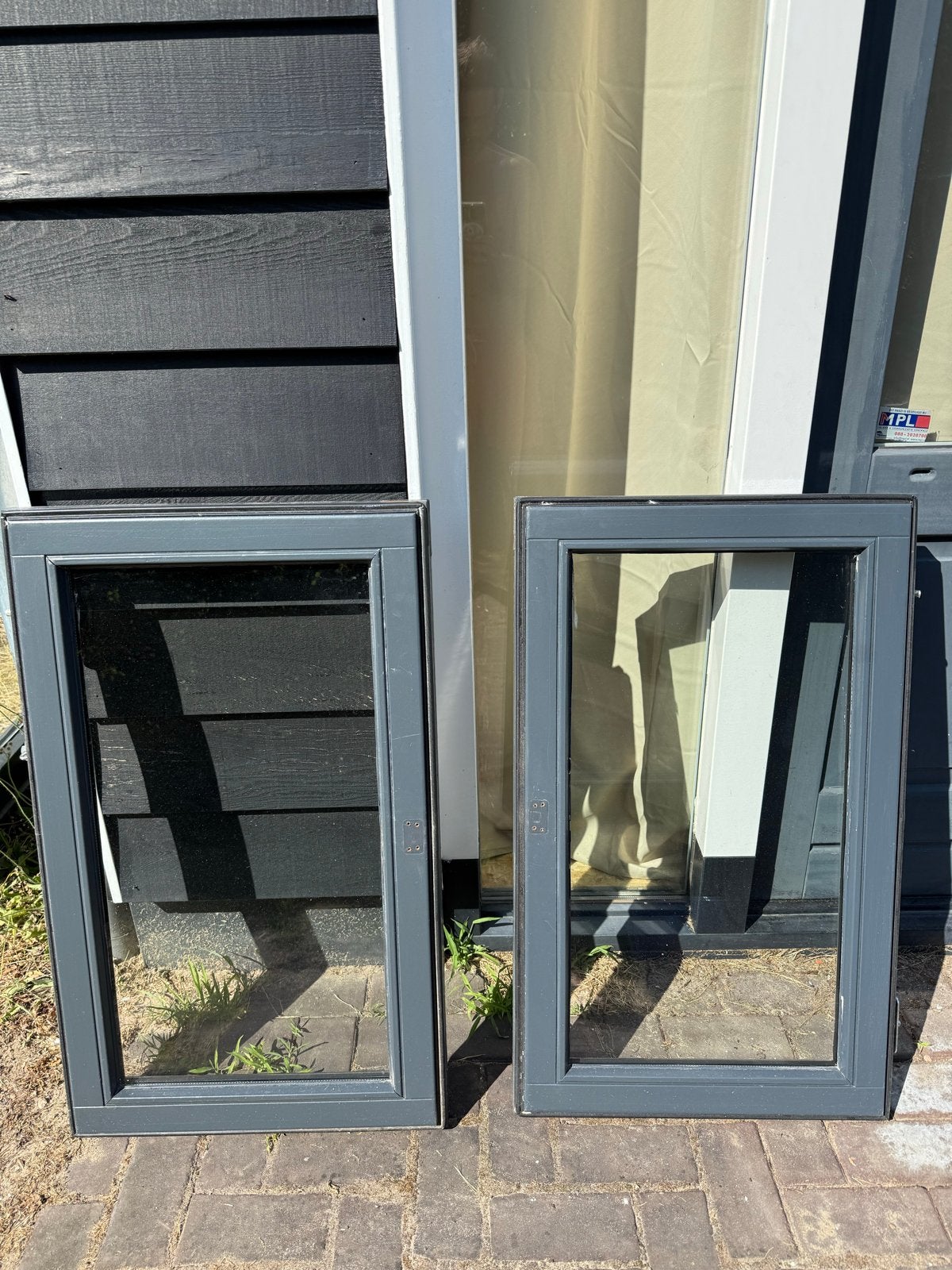 2x Hardhouten Meranti Klapramen met HR++ Dubbel Glas, Doe-het-zelf en Verbouw, Glas en Ramen, Ophalen, Gevelraam of Ruit, Gebruikt